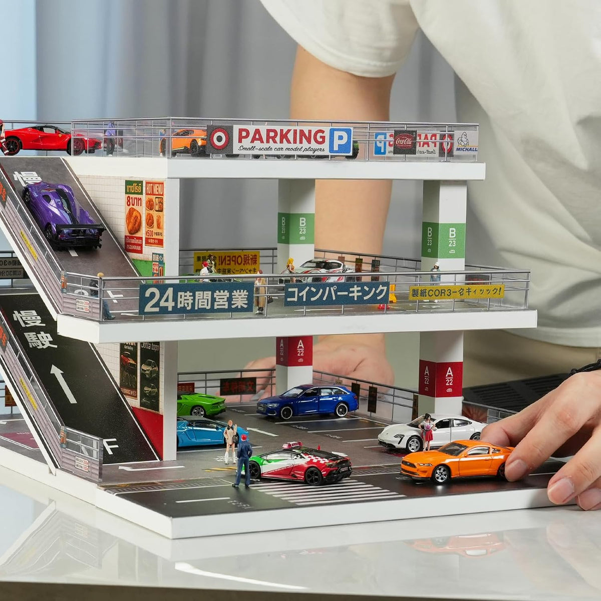 1:64 Die-Cast Car Display Case. Open-Air Parking Lot Scene with Ramp Structure. Car Model Display Stand, Suitable for Hot Wheels Vehicles. (Light Gray)